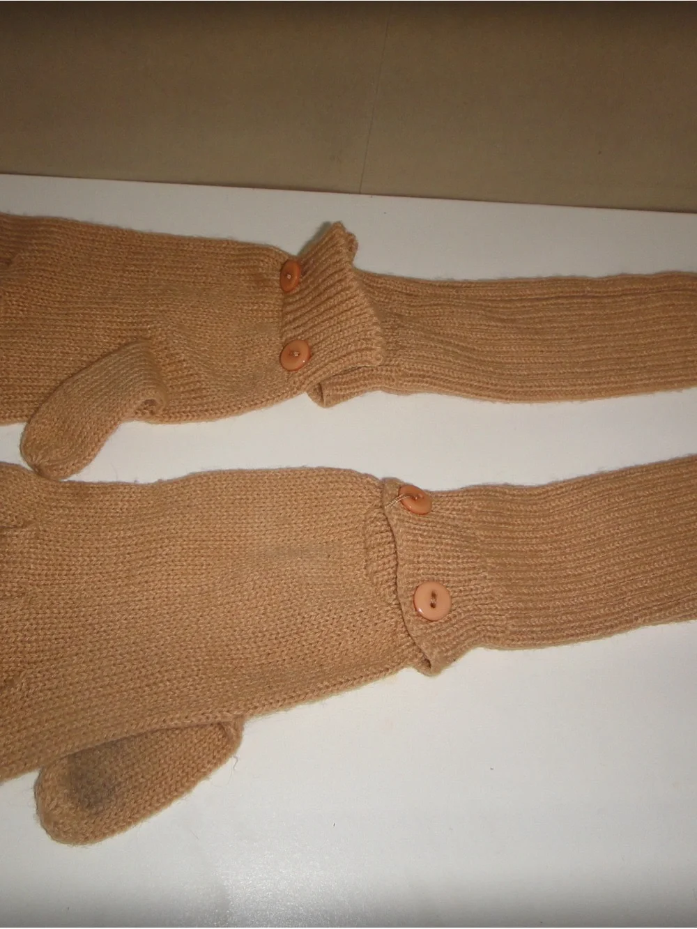 Women's Camel Knit Button-Detail Convertible Mittens